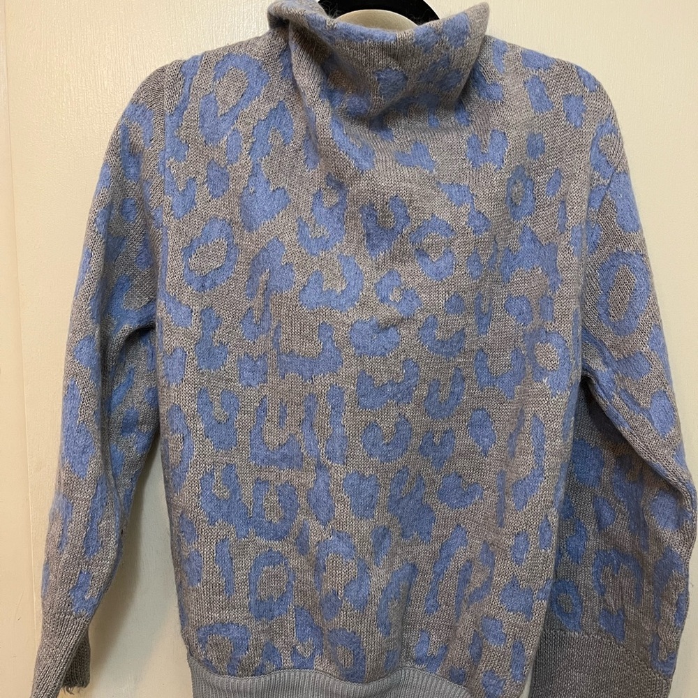 Acne studios/ xxs damaged sweater